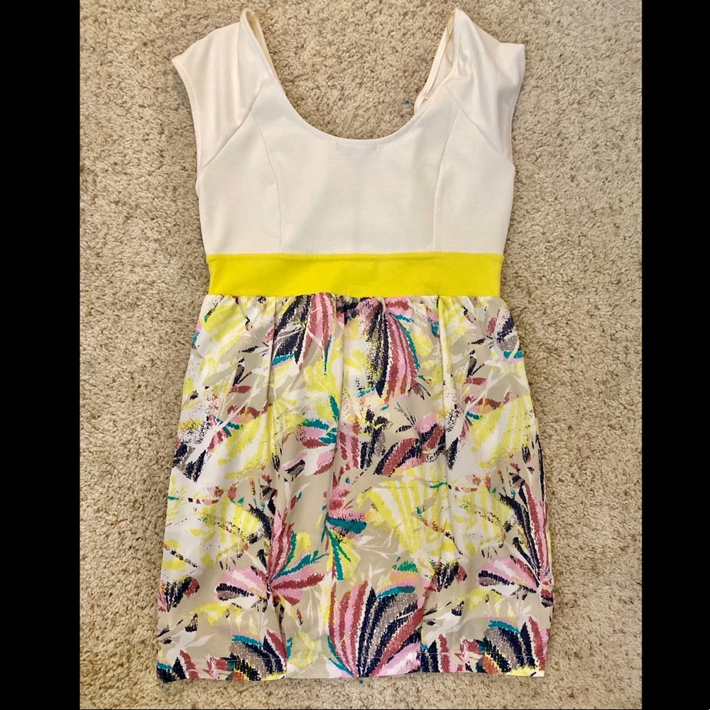 Forever 21 White and Yellow Dress L